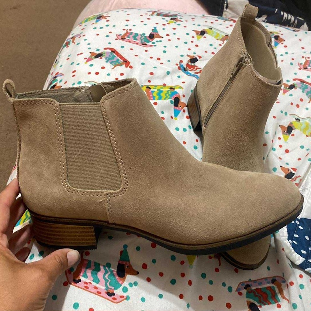 White Mountain Beige Ankle Booties